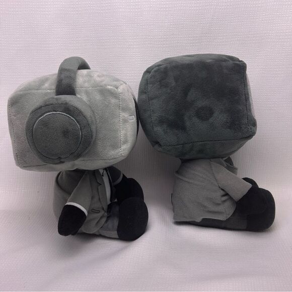 Skibidi Toilet Mystery Doll Plush Bundle, TV Monitor Head & speaker man - Picture 2 of 6